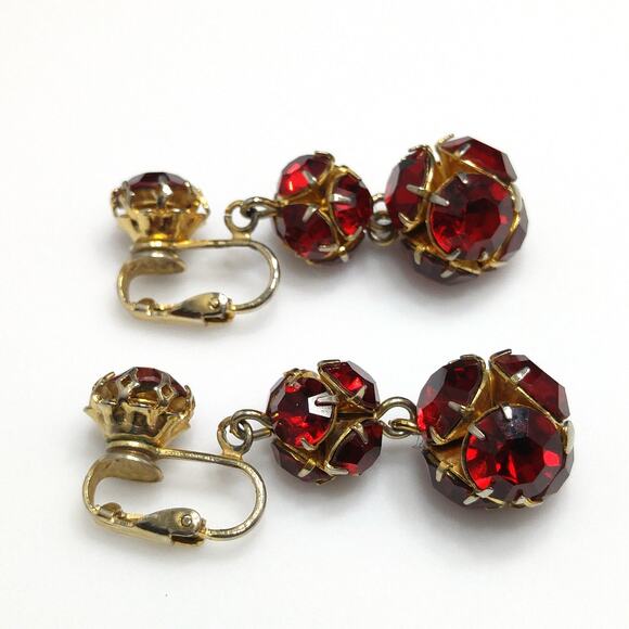 Vintage Red Rhinestone Long Clip Earrings, Rhinestone Beads, 1960s - Picture 9 of 10